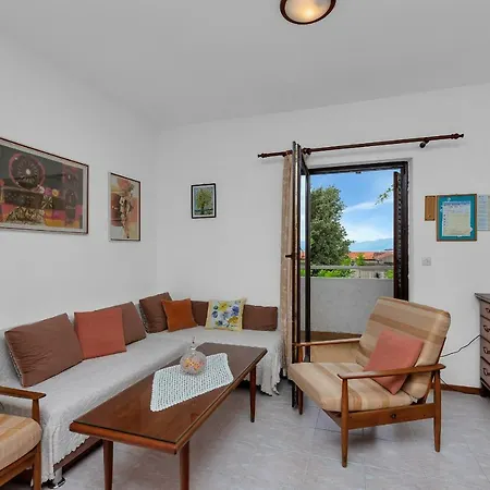 Tihana Apartment *